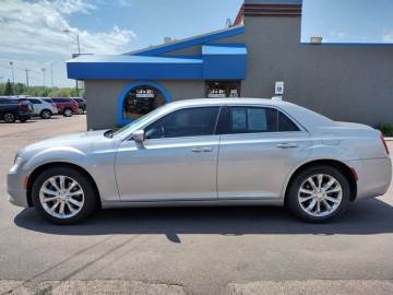 2016 CHRYSLER 300