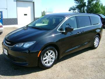 2017 CHRYSLER PACIFICA
