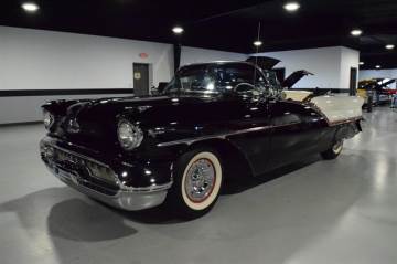 1957 OLDSMOBILE 88