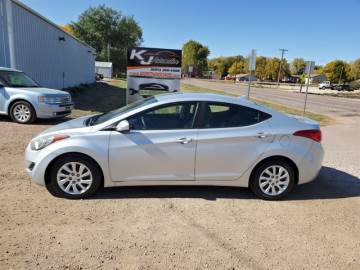 2013 HYUNDAI ELANTRA