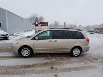 2008 TOYOTA SIENNA