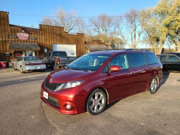 2013 TOYOTA SIENNA