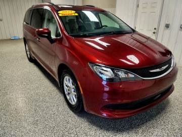 2021 CHRYSLER VOYAGER