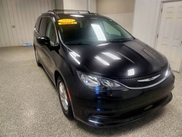 2021 CHRYSLER VOYAGER