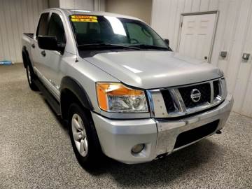 2010 NISSAN TITAN