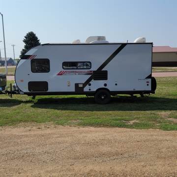 2021 FOREST RIVER PLATINUM 22FT