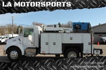 2001 KENWORTH T300