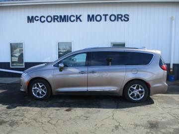 2017 CHRYSLER PACIFICA