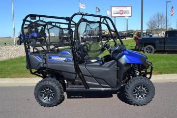 2019 HONDA® SXS700M4DK