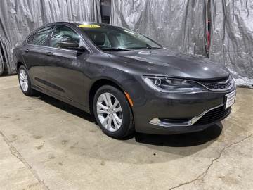 2016 CHRYSLER 200