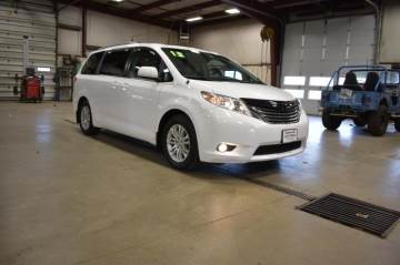 2013 TOYOTA SIENNA
