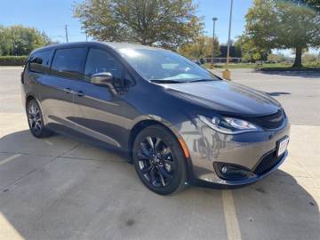2019 CHRYSLER PACIFICA