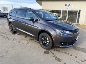 2020 CHRYSLER PACIFICA