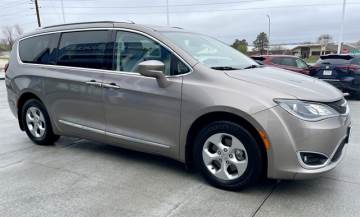 2017 CHRYSLER PACIFICA