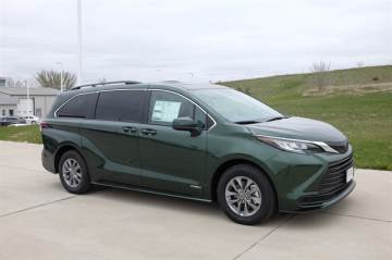 2021 TOYOTA SIENNA