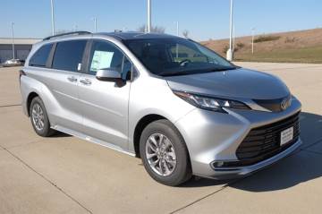 2022 TOYOTA SIENNA