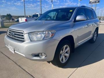 2010 TOYOTA HIGHLANDER