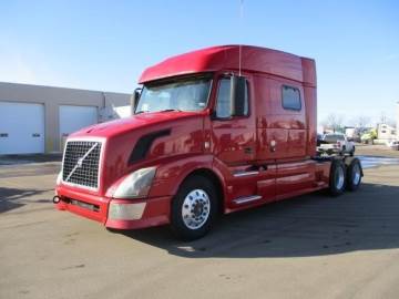 2014 VOLVO VNL64T730