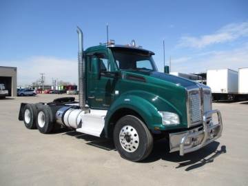 2017 KENWORTH T880