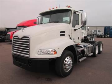 2012 MACK PINNACLE CXU613
