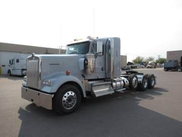 2021 KENWORTH W900