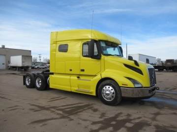 2020 VOLVO VNL64T740