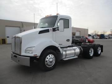 2016 KENWORTH T880