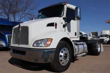 2017 KENWORTH T370