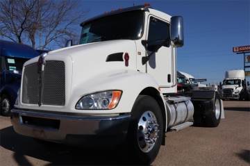 2017 KENWORTH T370