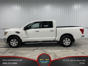 2017 NISSAN TITAN