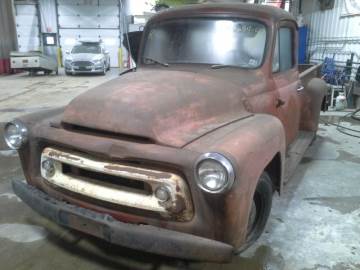 1957 INTERNATIONAL L110