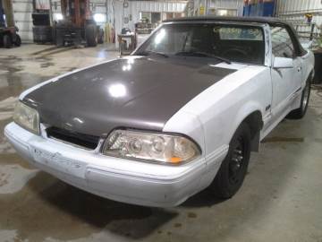 1983 FORD MUSTANG CONVERTIBLE