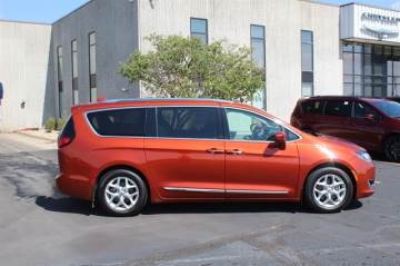2018 CHRYSLER PACIFICA