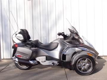 2011 CAN-AM SPYDER RTS-SE5