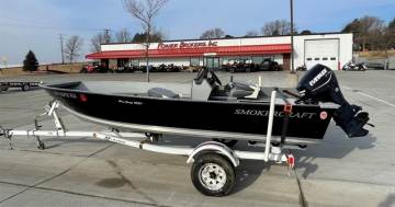 2011 SMOKERCRAFT 1620 PRO CAMP