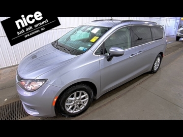 2020 CHRYSLER VOYAGER
