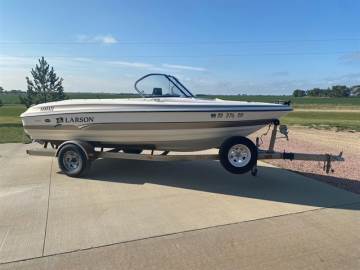 2005 LARSON 180 FISH & SKI