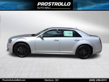 2023 CHRYSLER 300