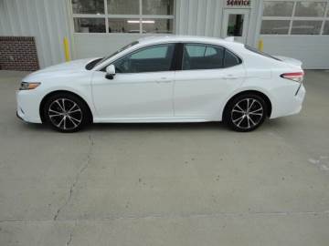 2019 TOYOTA CAMRY