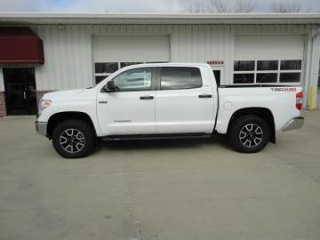 2016 TOYOTA TUNDRA