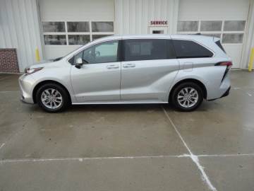 2021 TOYOTA SIENNA
