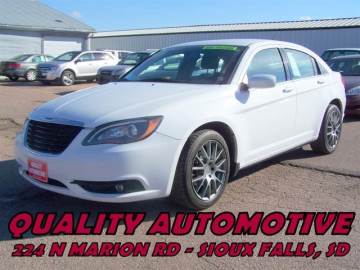 2013 CHRYSLER 200