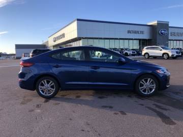 2017 HYUNDAI ELANTRA