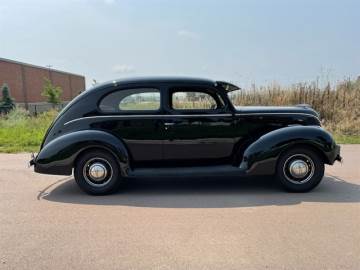 1938 FORD COUPE