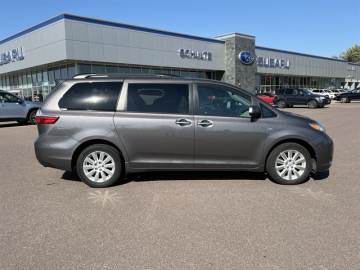 2016 TOYOTA SIENNA