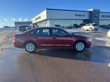 2015 VOLKSWAGEN PASSAT