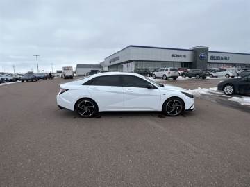 2022 HYUNDAI ELANTRA