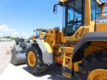 2016 VOLVO L120H