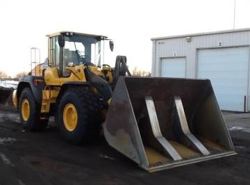 2018 VOLVO L120H