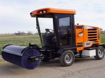 2021 BROCE BROOM FRONT MOUNT CONSTRUCTION SWEEPER FMJ470